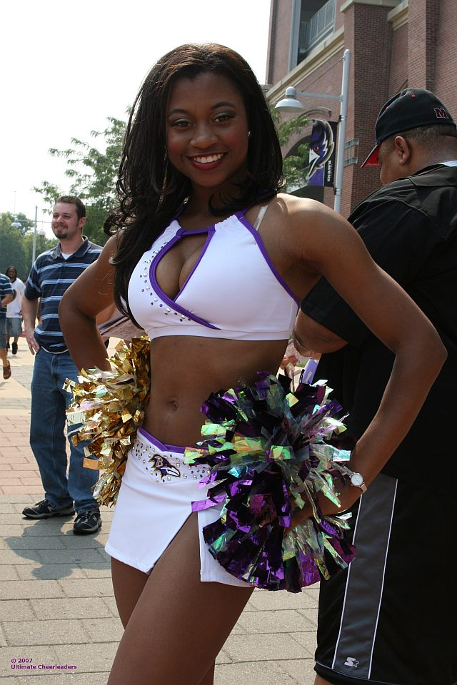 Baltimore Ravens – Ultimate Cheerleaders