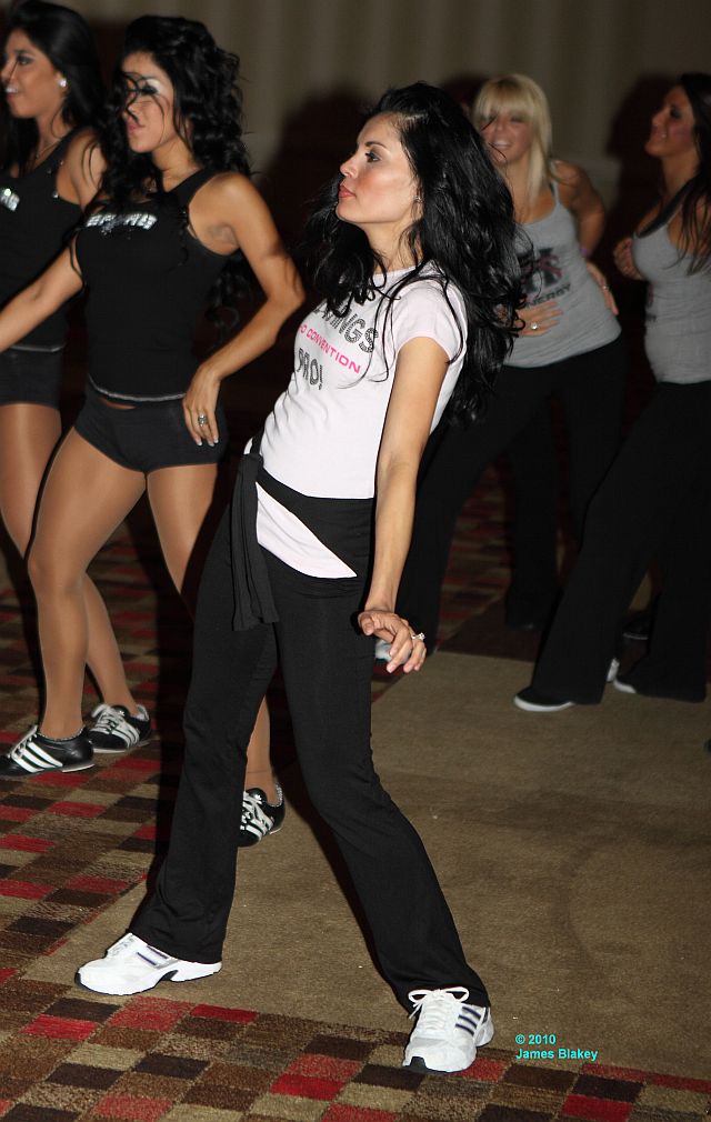 P-R-O 2010: San Antonio Spurs Silver Dancers – Ultimate Cheerleaders