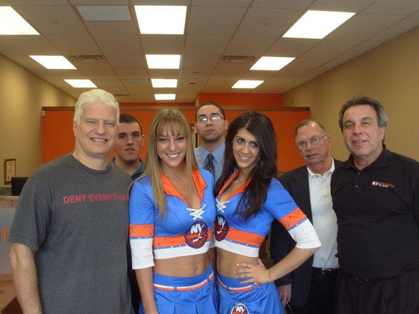 islanders-food-drive-jan-2011_1