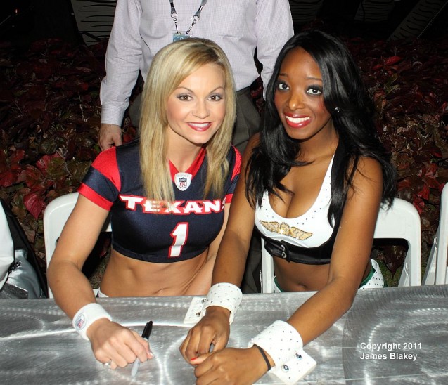 Megan (Texans) and Mandisa (Jets) at an autograph signing on Tuesday night.