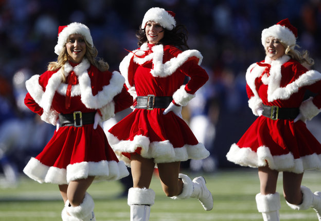 Buffalo Bills Cheerleader at Christmas, Buffalo Bills Cheer…