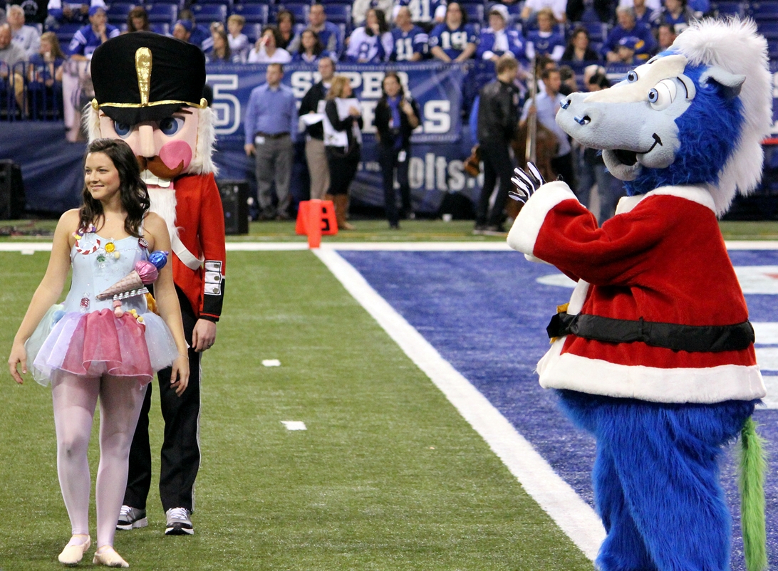 A Triple Treat of Holiday Cheer at the Colts-Texans Game – Ultimate  Cheerleaders