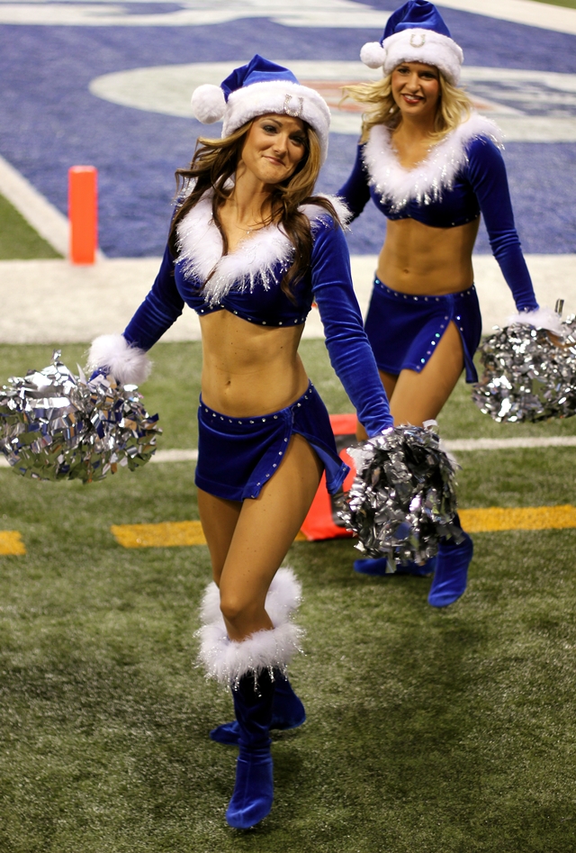 A Triple Treat of Holiday Cheer at the Colts-Texans Game – Ultimate  Cheerleaders