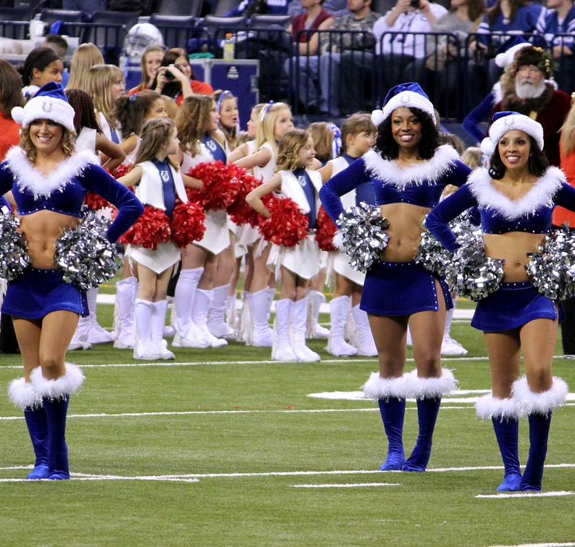 Texans Cheerleaders show off their Christmas spirit