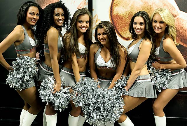 MLB Cheerleaders, Dance Teams and Ball Girls - Sports Illustrated