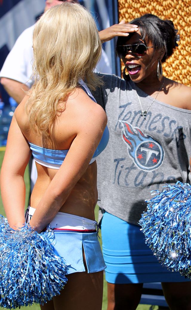 Tandra is Tennessee Titans Pro Bowl Cheerleader! – Ultimate Cheerleaders