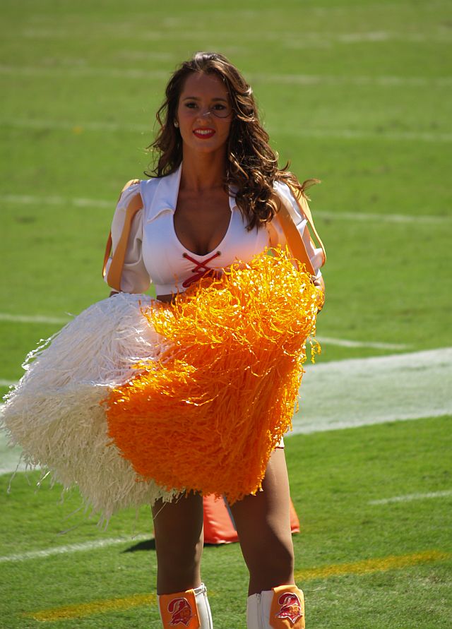 Another View ot the Bucs Cheerleaders Retro Look – Ultimate