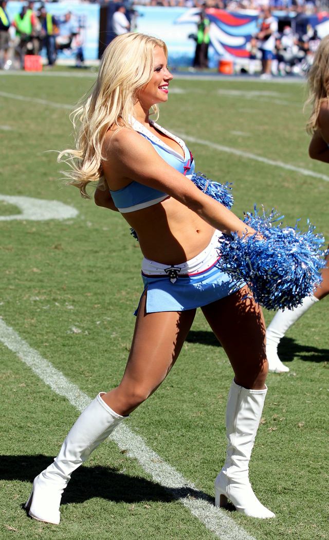 Going for Brooke, the Titans Cheerleaders Select Their Pro Bowler –  Ultimate Cheerleaders