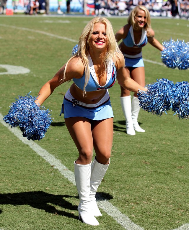 Going for Brooke, the Titans Cheerleaders Select Their Pro Bowler –  Ultimate Cheerleaders