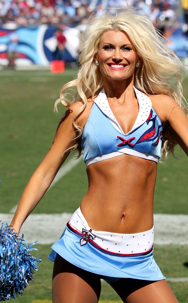 Tennessee Titans Cheerleader Archives - The Blonde Side