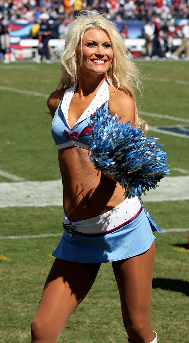 Tandra is Tennessee Titans Pro Bowl Cheerleader! – Ultimate Cheerleaders