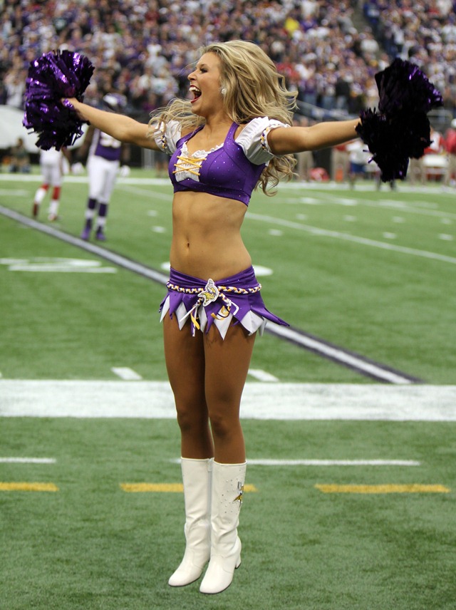 Beyond the Playbook: Hermantown dancer turns Vikings cheerleader