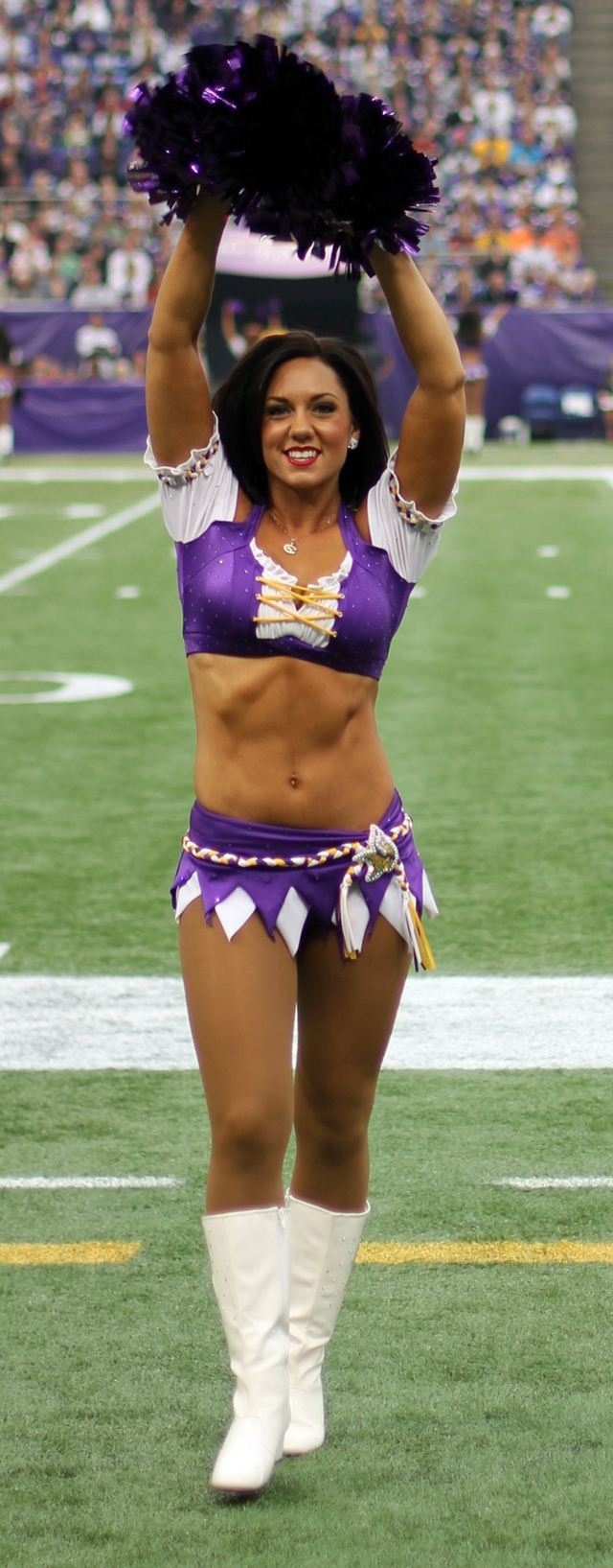 Cheerleader from Minnesota Vikings is causing a Stir with her Wild