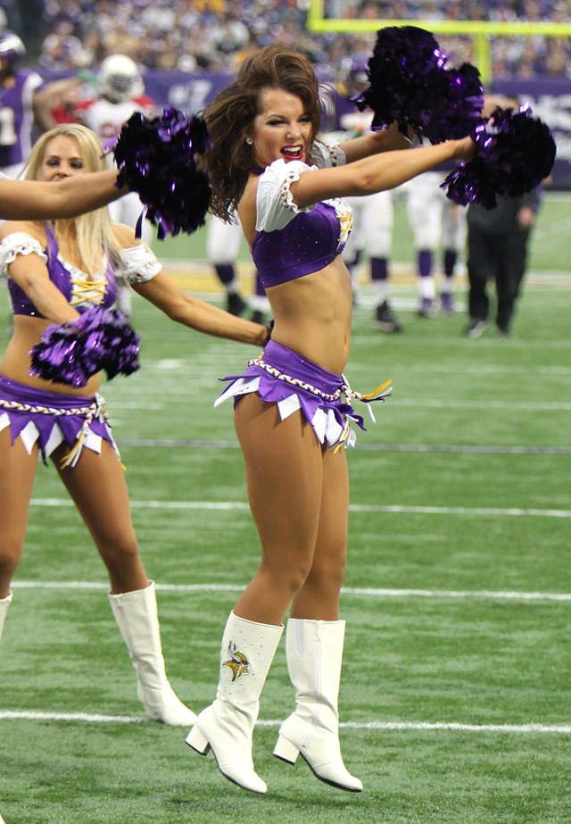 Beyond the Playbook: Hermantown dancer turns Vikings cheerleader