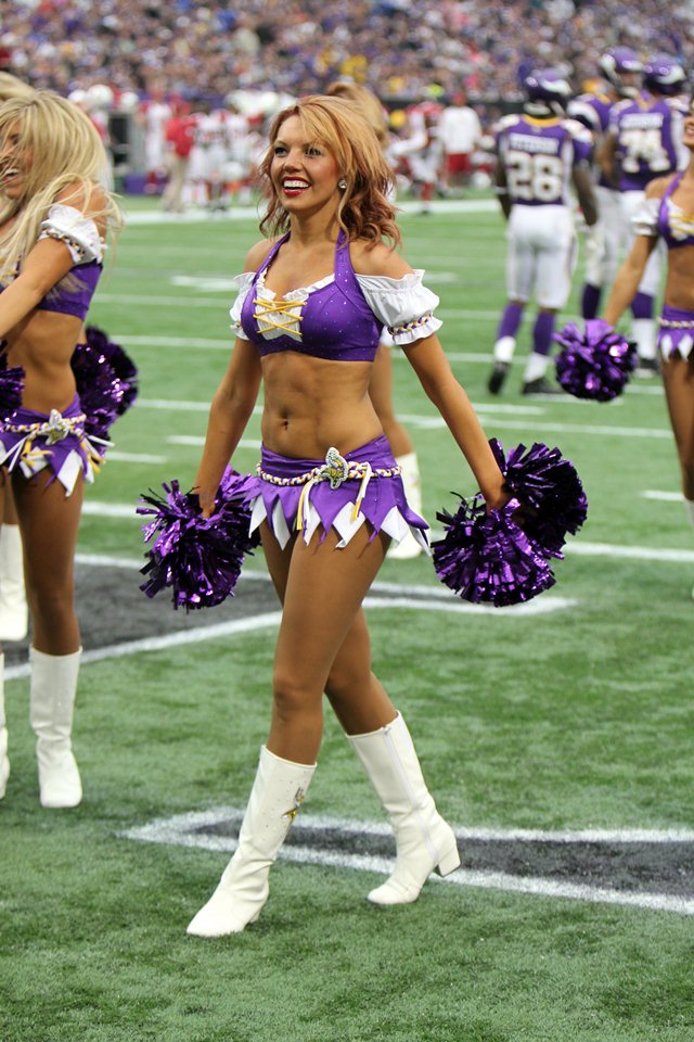 Beyond the Playbook: Hermantown dancer turns Vikings cheerleader