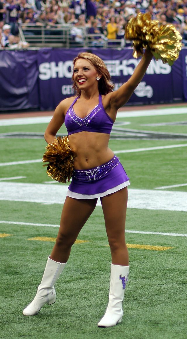 Beyond the Playbook: Hermantown dancer turns Vikings cheerleader