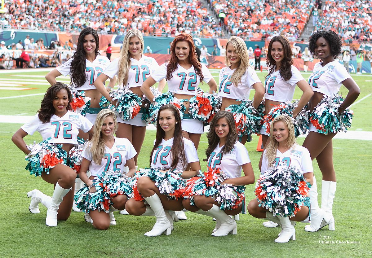 Dolphins Cheerleaders and Junior Cheerleaders in a #DolphinsHuddleFor100  Project - Feeding South Florida®