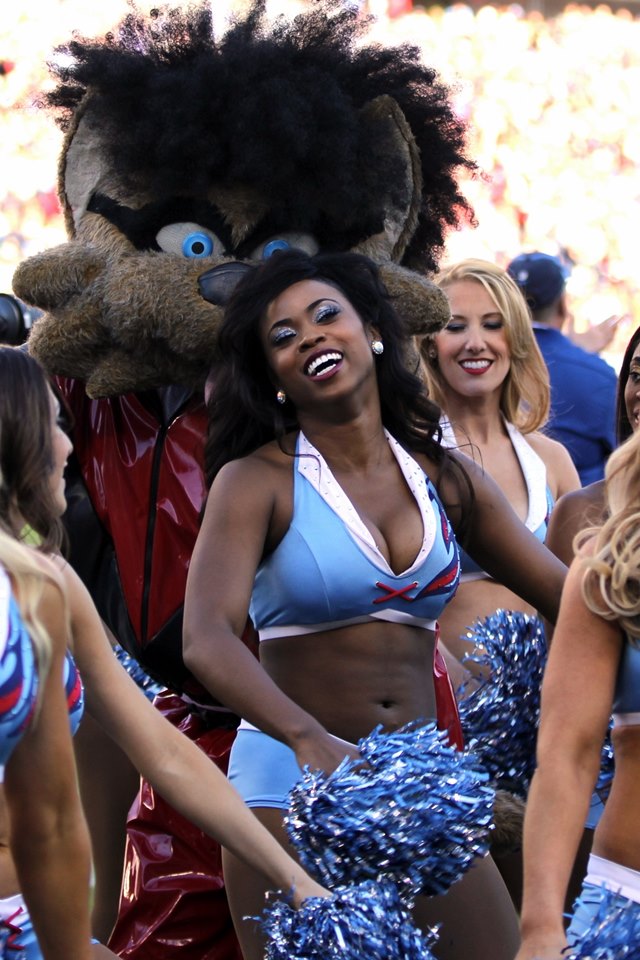 TTC Mari, TTC - Tennessee Titans Cheerleaders & T-Rac