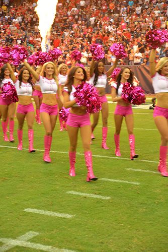 Photos: NFL cheerleaders wear pink for Breast Cancer Awareness Mo