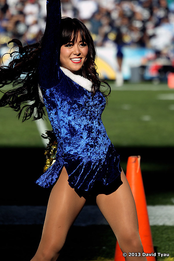 Yo Ho! Yo Ho! A Pirates Life For…The Chargers! – Ultimate Cheerleaders