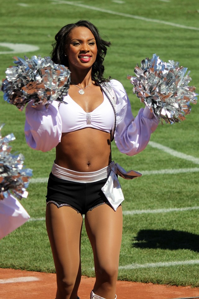 Oakland Raiders Cheerleader Tracy Burns Will Put Some Pep In Your Step