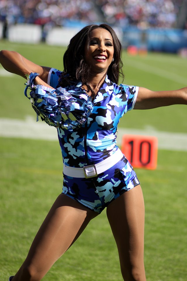 Jocelyn's second season as Titans Cheerleader includes swimsuit calendar  cover – Ultimate Cheerleaders