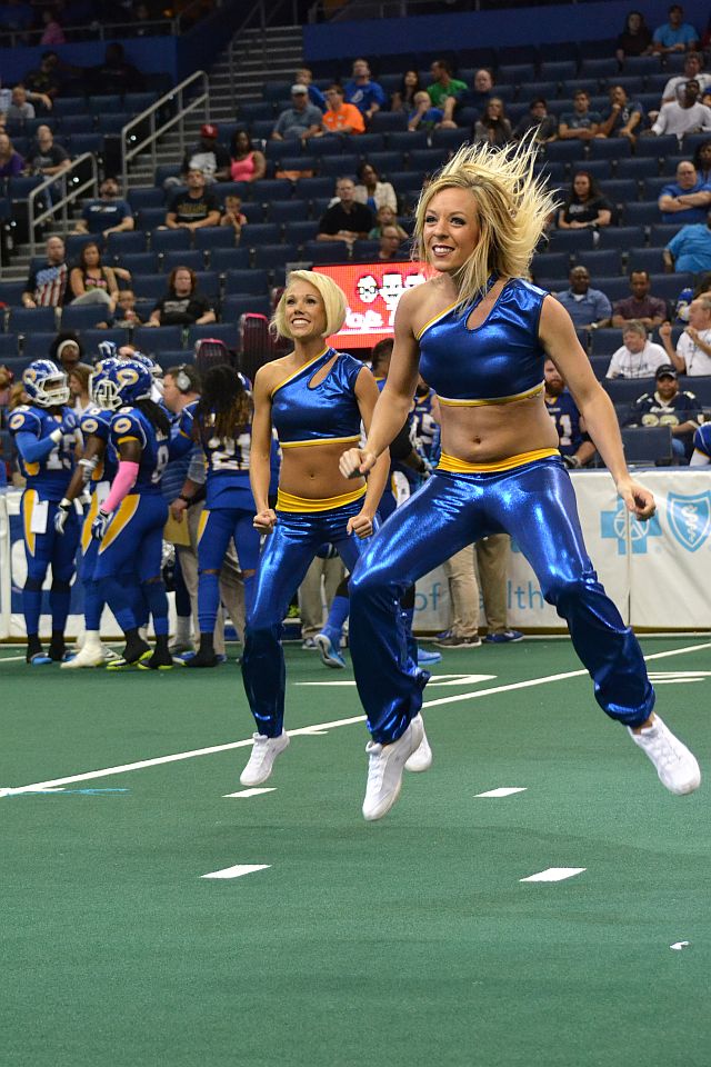 Tampa Bay Storm Cheerleaders – Ultimate Cheerleaders