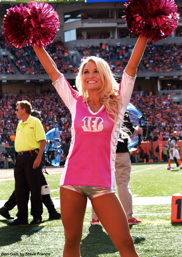 Sarah Livesay, Cincinnati Bengals Cheerleader (Photo Credit: Steve France) ...