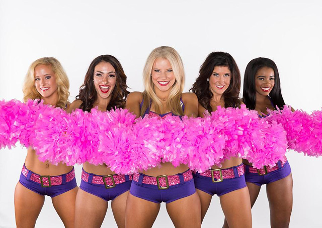 Pictures: NFL cheerleaders support breast cancer awareness – Orange County  Register