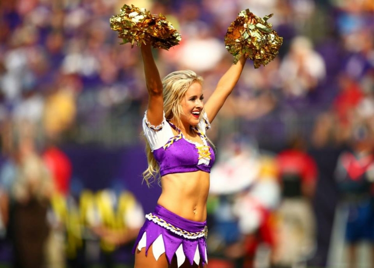 Minnesota Vikings Cheerleaders Photos from Week 3 Ultimate Cheerleaders