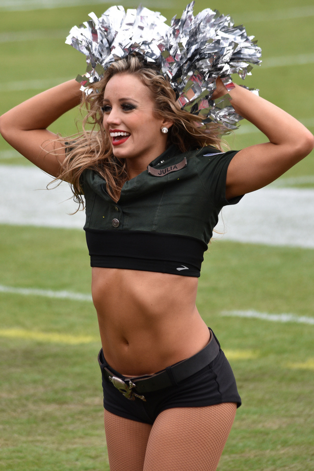 Tampa Bay Buccaneers – Ultimate Cheerleaders