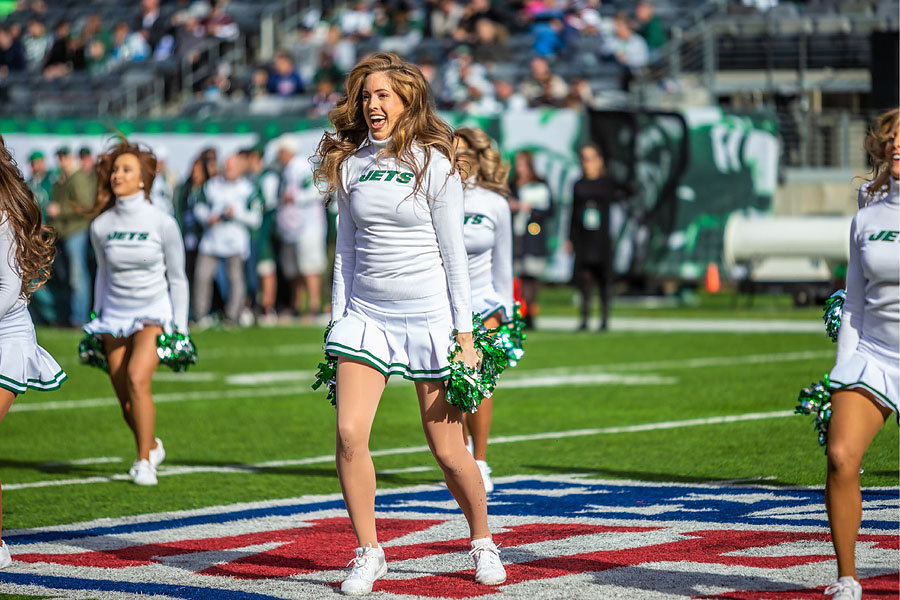 These Jets cheerleaders are making December even hotter