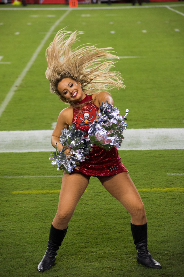 Tampa Bay Buccaneer Cheerleaders Perform In Color Rush Outfits – Ultimate  Cheerleaders