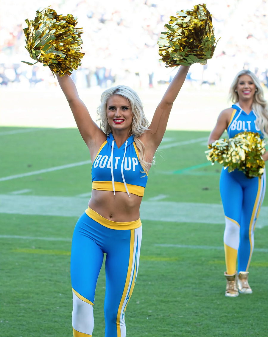 Los Angeles Charger Girls Photos from Week 3 Ultimate Cheerleaders