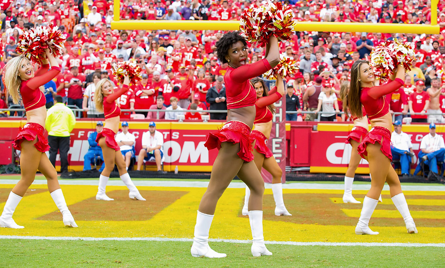 Kansas City Chiefs Cheerleaders Photos from Week 3 – Ultimate