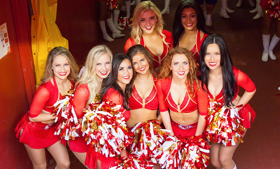 Kansas City Chiefs Cheerleaders Photos from Week 3 – Ultimate