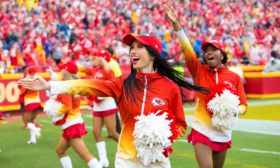 Kansas City Chiefs Cheerleaders Photos from Week 6 – Ultimate Cheerleaders