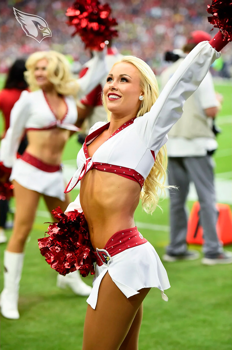 Arizona Cardinals cheerleaders dance during the Cardinals-St