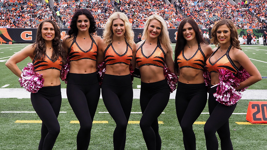 Cincinnati Ben-Gals Photos from Week 10 – Ultimate Cheerleaders