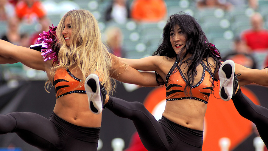 Cincinnati Bengals – Ultimate Cheerleaders