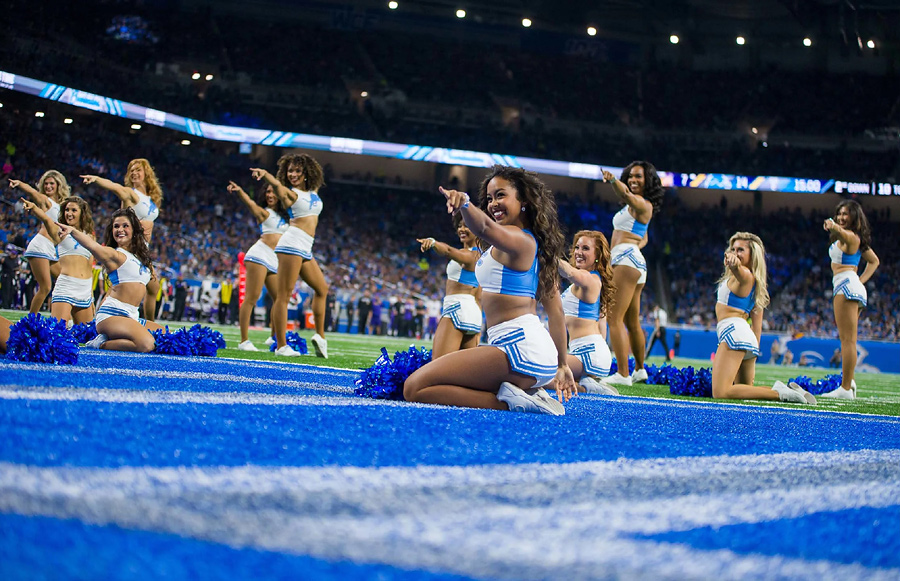 Detroit Lions Cheerleaders Photos from Week 7 – Ultimate Cheerleaders