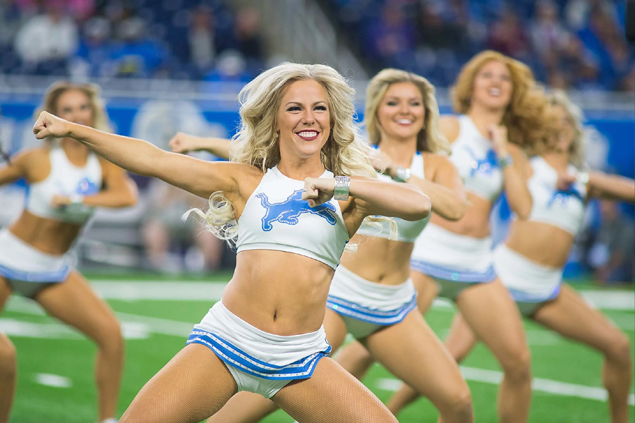 Detroit Lions Cheerleaders Photos from Week 7 – Ultimate Cheerleaders