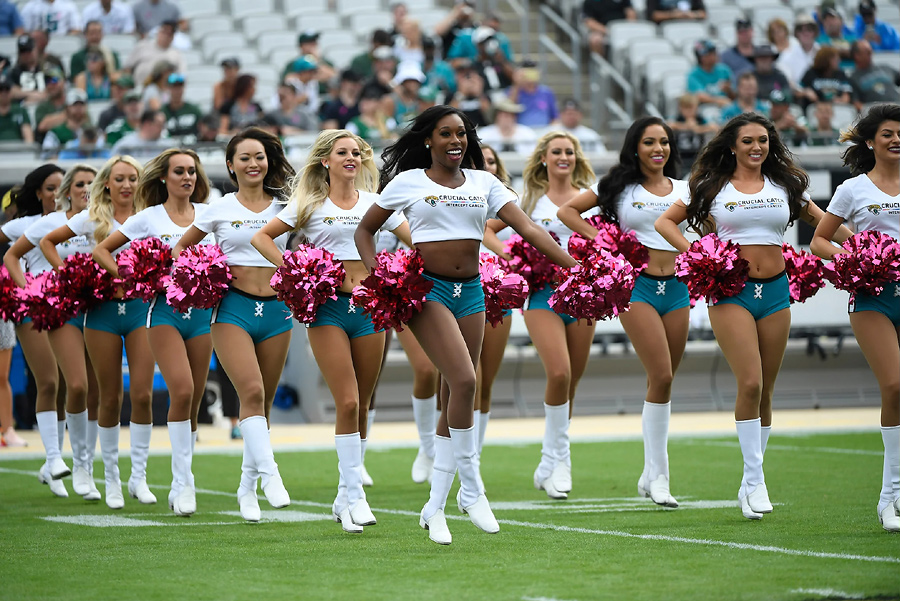 The ROAR of the Jaguars Photos from Week 8 Ultimate Cheerleaders