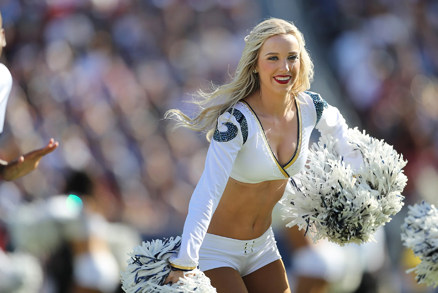 Los Angeles Rams Cheerleaders Photos from Week 12 – Ultimate Cheerleaders