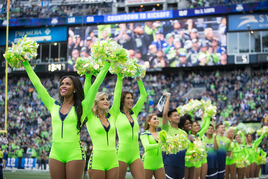 Seattle Seahawks Dancers Photos from Week 13 – Ultimate Cheerleaders