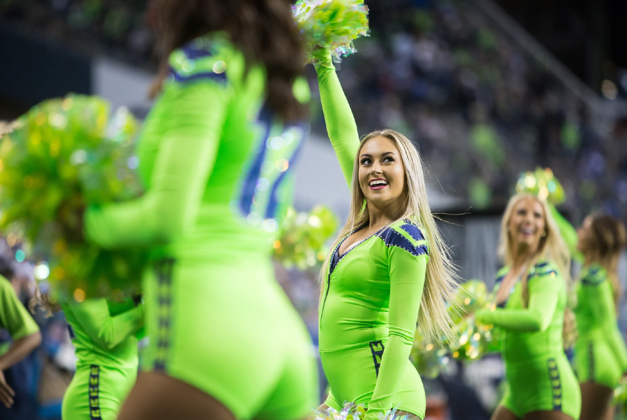 Seattle Seahawks – Ultimate Cheerleaders