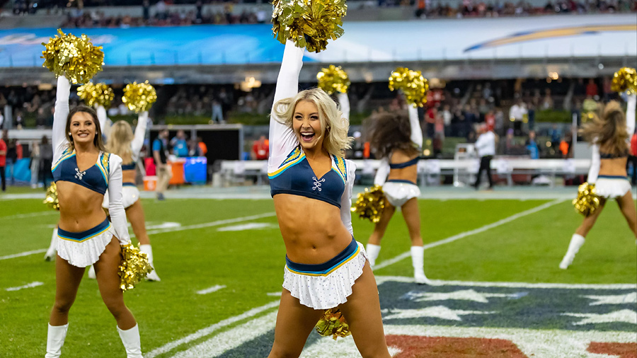 Los Angeles Chargers – Ultimate Cheerleaders