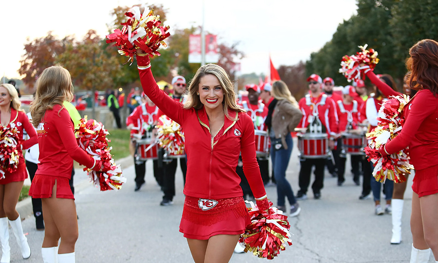 Kansas City Chiefs Cheerleaders Photos from Week 8 – Ultimate Cheerleaders