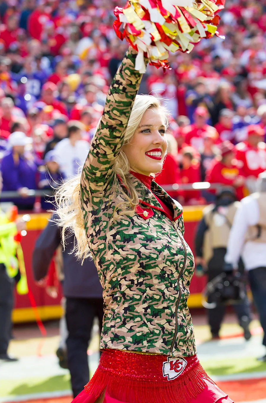 Kansas City Chiefs Cheerleaders Photos from Week 9 – Ultimate