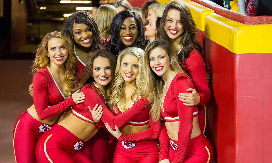 Kansas City Chiefs Cheerleaders Photos from Week 8 Ultimate Cheerleaders